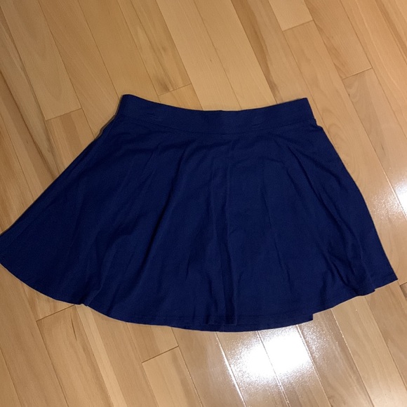 NWT/NWOT 3 Children’s Place Skirts/Skorts with shorts attached - size 16 - Picture 11 of 16